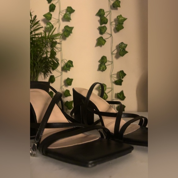 Black lace-up flat toe high heels - Picture 3 of 3